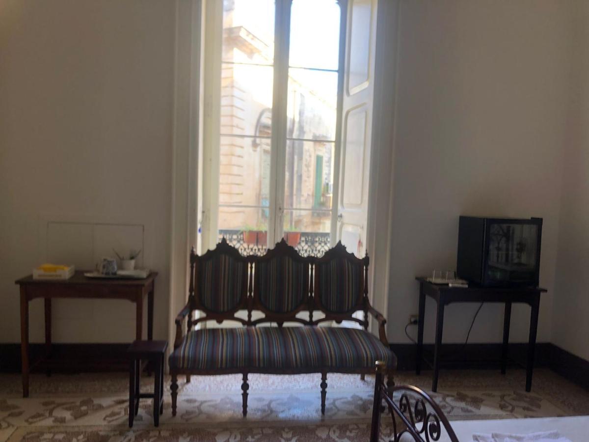 Palazzo Bernardini Suites Lecce Exteriér fotografie